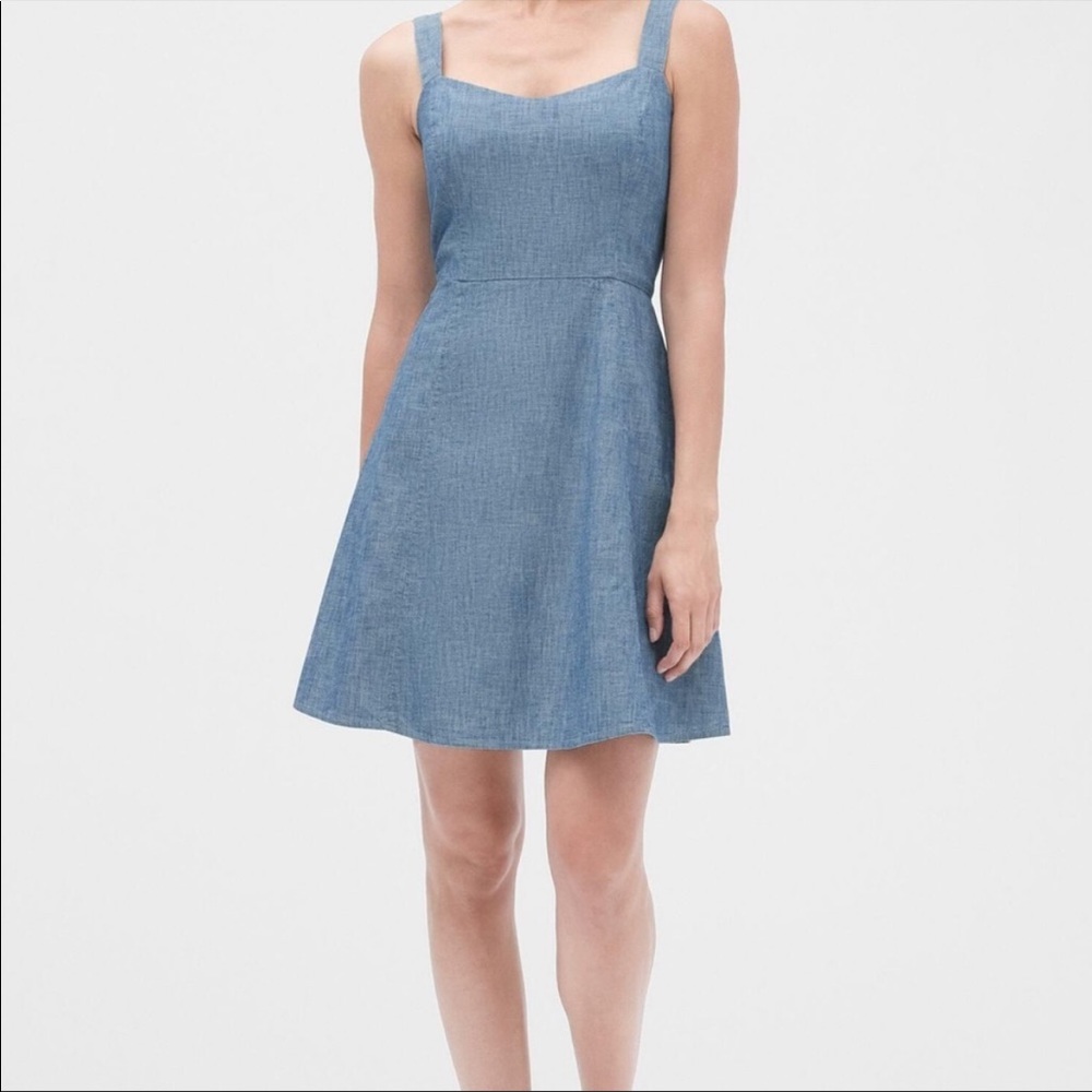 Worn Once A line Gap Chambray sundress